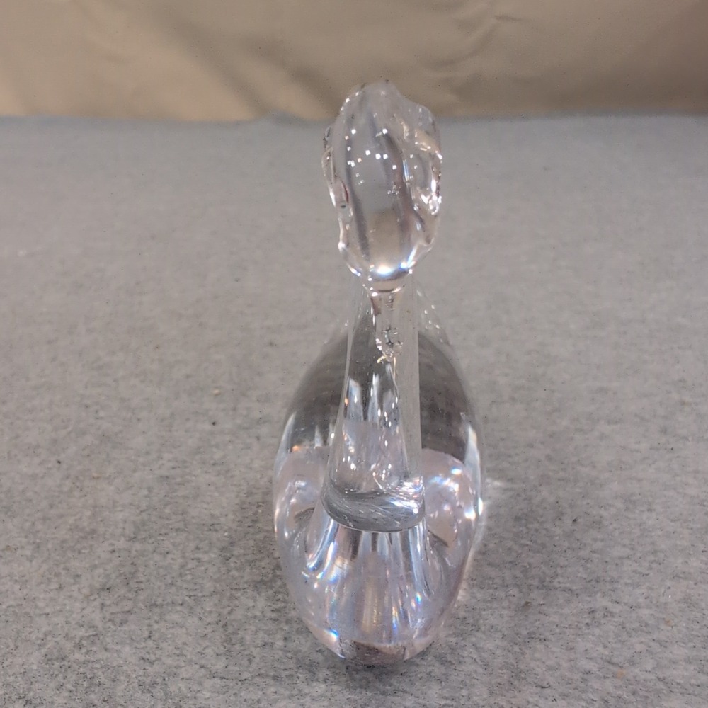 Vintage Clear Glass Swan Figurine Small Arched Neck Bird Sculpture Paperweight - Picture 4 of 6